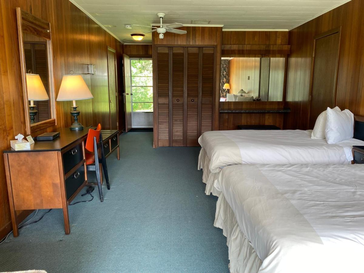 Hotel Kenney Rideau Crosby Exterior photo
